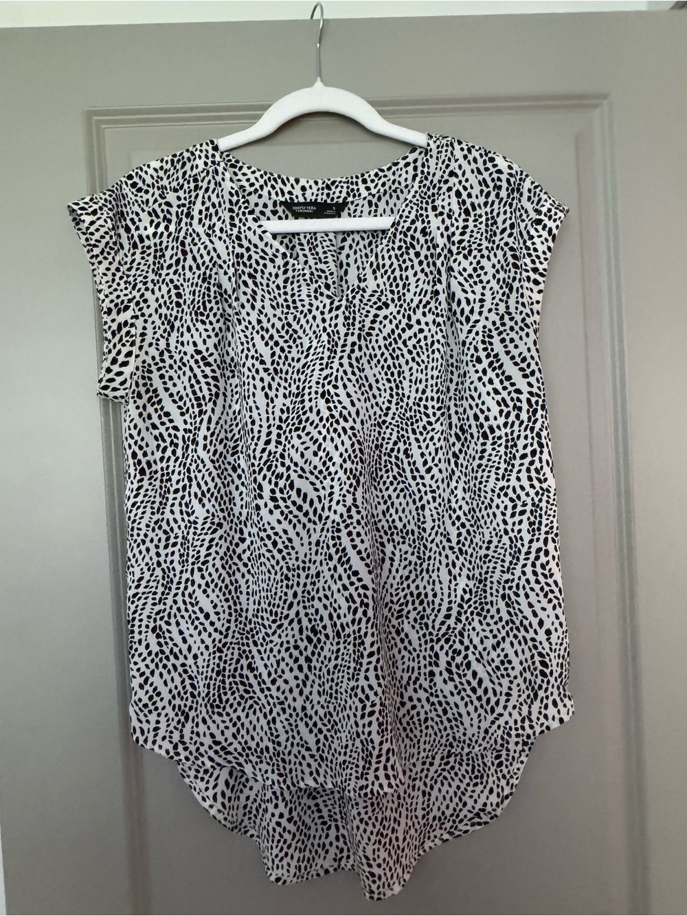 Simply Vera Vera Wang Black and White Printed Short Sleeve Blouse